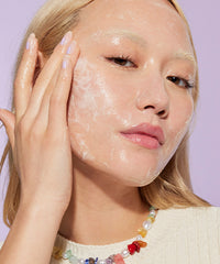 OIL CLEANSING: HOW IT WORKS AND WHY IT'S WORTH INCLUDING IN YOUR ROUTINE